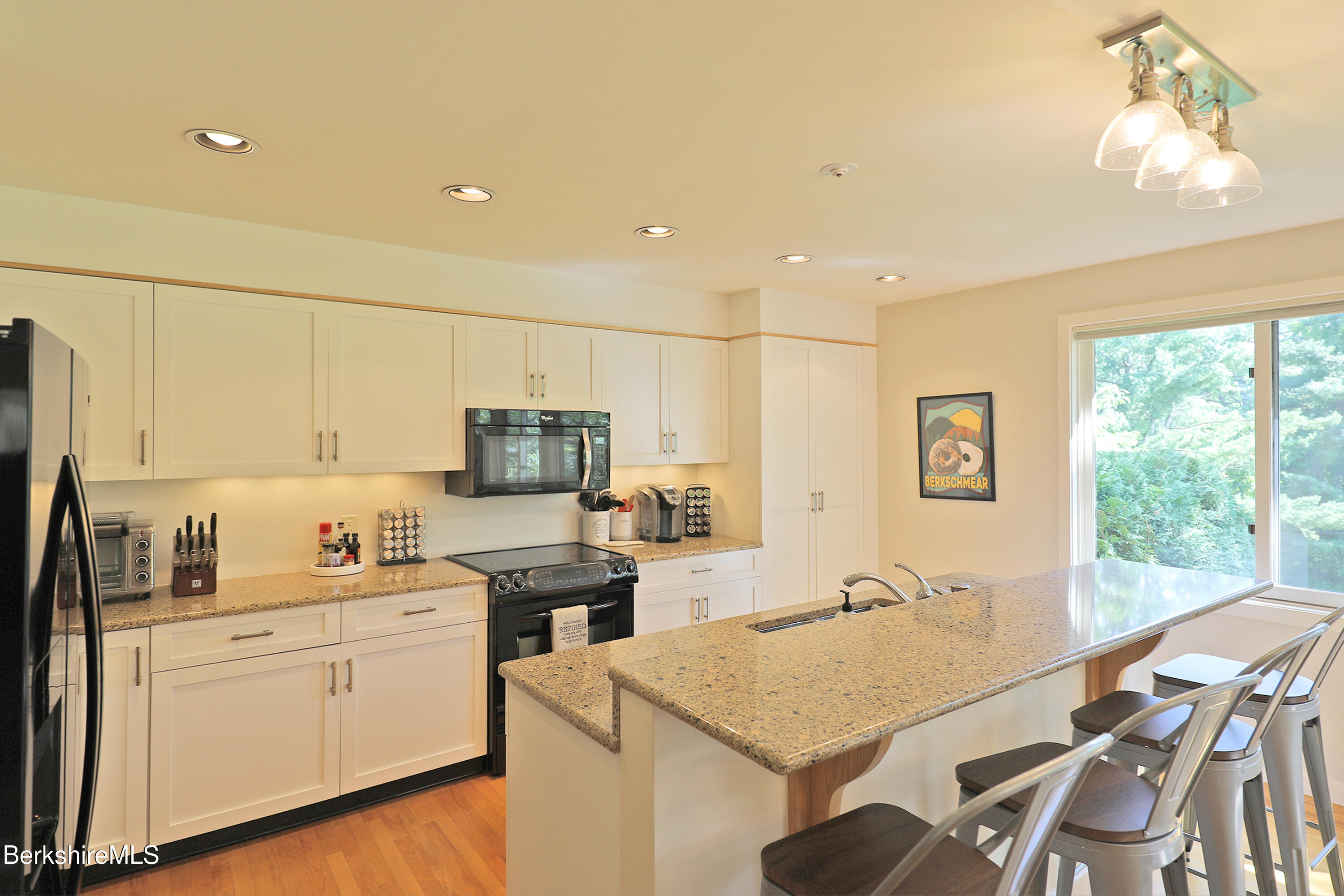 19 Hawthorne Road, Unit CV 7A Stockbridge, MA 01262 - Photo 15 of 64 KITCHEN