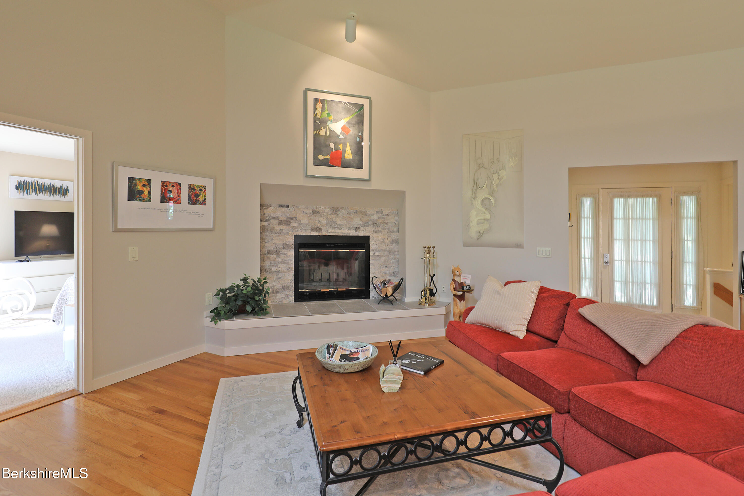 19 Hawthorne Road, Unit CV 7A Stockbridge, MA 01262 - Photo 9 of 64 GREAT ROOM