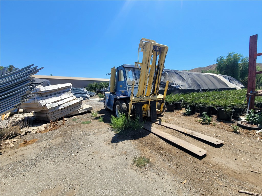 21131 Ellis Avenue Perris, CA 92570 - Photo 37 of 40