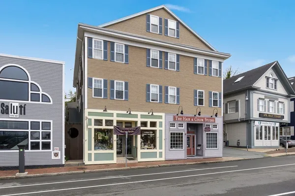 $435,000 | 274 Main Street, Unit 4, Gloucester, MA 01930