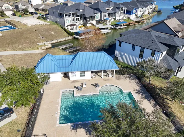 $629,760 | 10744 South Lake Mist Lane, Willis, TX 77318