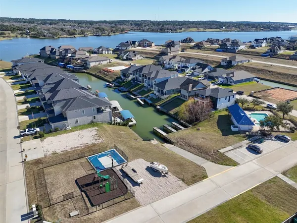 $599,000 | 10744 South Lake Mist Lane, Willis, TX 77318