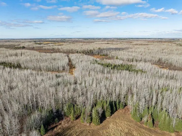 $584,041 | 60 County Road 60, Bovey, MN 55709