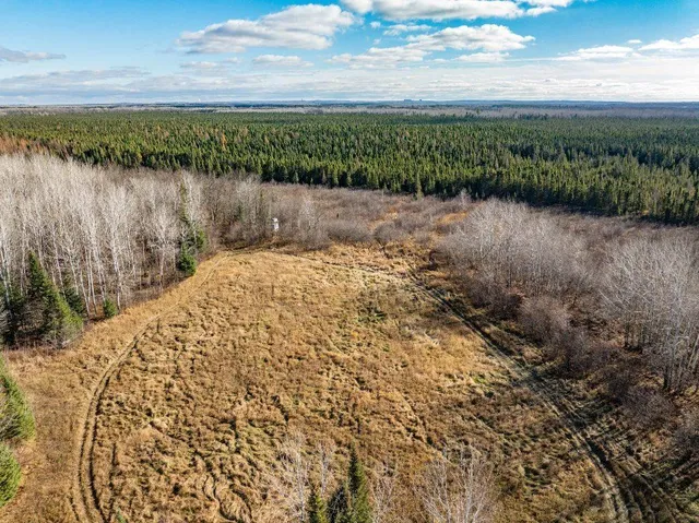 $584,041 | 60 County Road 60, Bovey, MN 55709