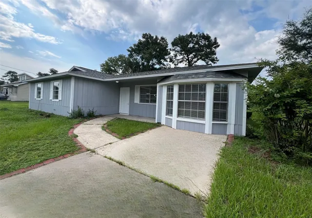 $248,900 | 2708 Sandalwood Drive South, Tallahassee, FL 32305