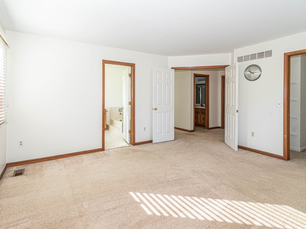 1004 Bembridge Drive Rochester Hills, MI 48307 - Photo 30 of 47