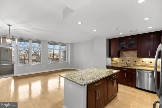 $555,000 | 8220 Crestwood Heights Drive, Unit 203, McLean, VA 22102