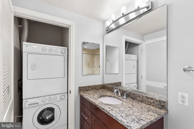 $555,000 | 8220 Crestwood Heights Drive, Unit 203, McLean, VA 22102