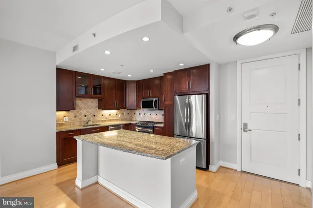 $555,000 | 8220 Crestwood Heights Drive, Unit 203, McLean, VA 22102