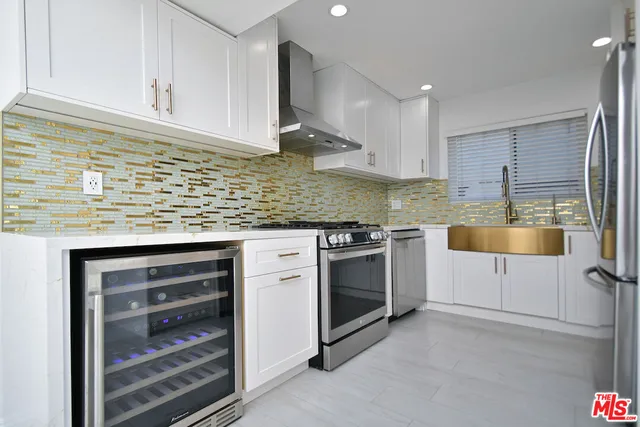 $729,000 | 13942 Oxnard Street, Valley Glen, CA 91401