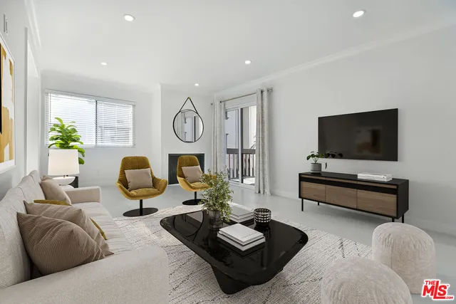 $729,000 | 13942 Oxnard Street, Valley Glen, CA 91401