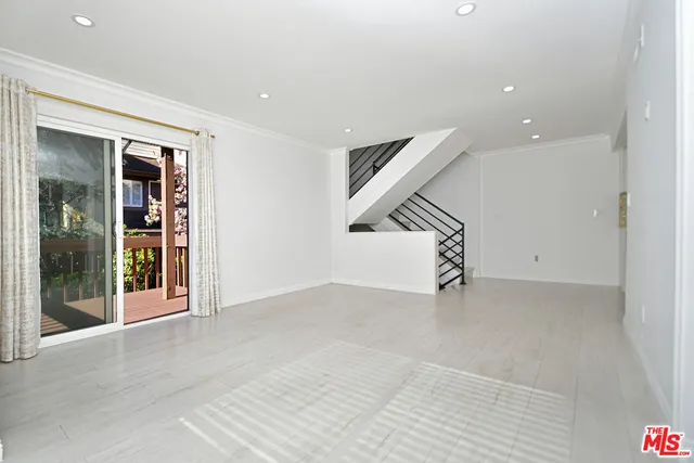 $729,000 | 13942 Oxnard Street, Valley Glen, CA 91401