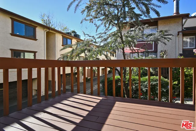 $729,000 | 13942 Oxnard Street, Valley Glen, CA 91401