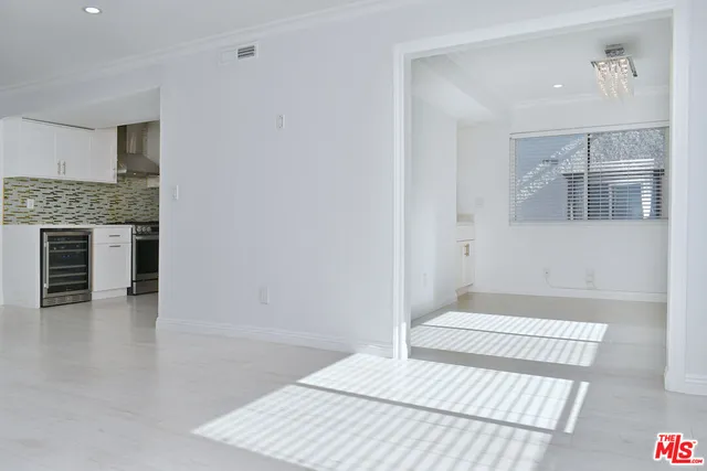 $729,000 | 13942 Oxnard Street, Valley Glen, CA 91401