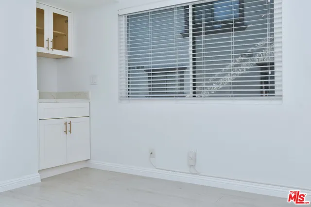 $729,000 | 13942 Oxnard Street, Valley Glen, CA 91401