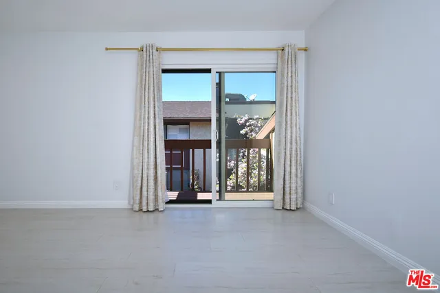 $729,000 | 13942 Oxnard Street, Valley Glen, CA 91401