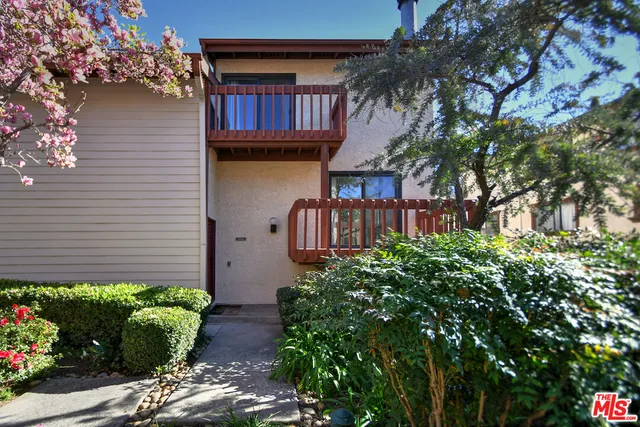 $729,000 | 13942 Oxnard Street, Valley Glen, CA 91401