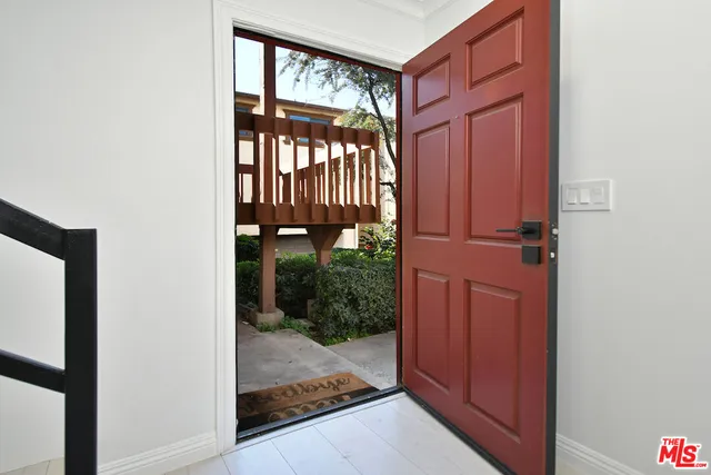 $729,000 | 13942 Oxnard Street, Valley Glen, CA 91401