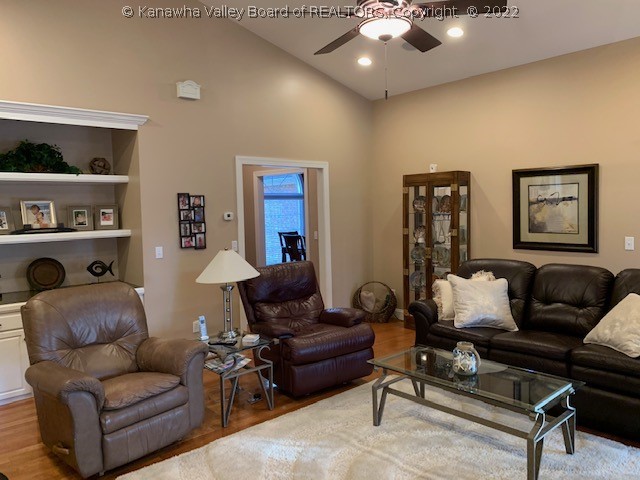 6 Bridlewood Road Charleston, WV 25314 - Photo 4 of 46 Gallery Image 4