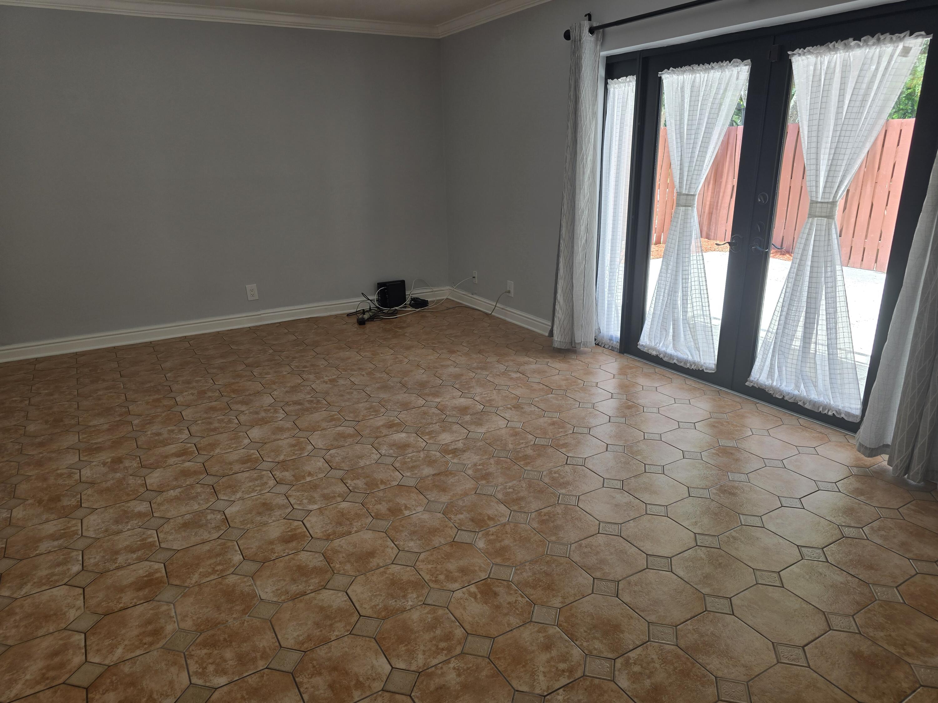 1505 Augusta Circle, Unit 119 Delray Beach, FL 33445 - Photo 7 of 27 119f