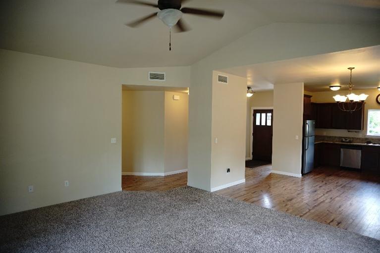 110 Chelsea Court Phoenix, OR 97535 - Photo 6 of 16 Additional Photo