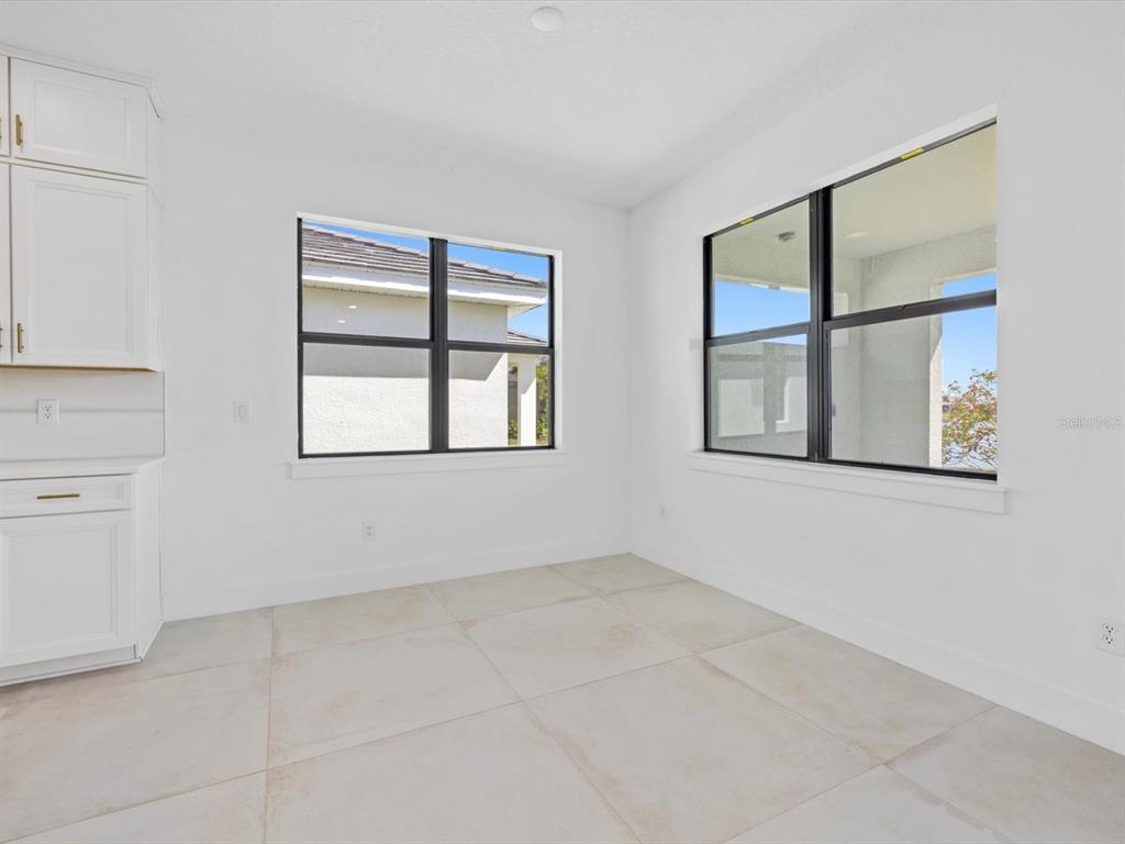 12815 Morning Mist Place Venice, FL 34293 - Photo 14 of 51