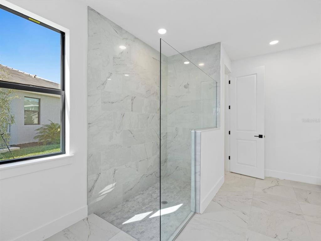 12815 Morning Mist Place Venice, FL 34293 - Photo 23 of 51