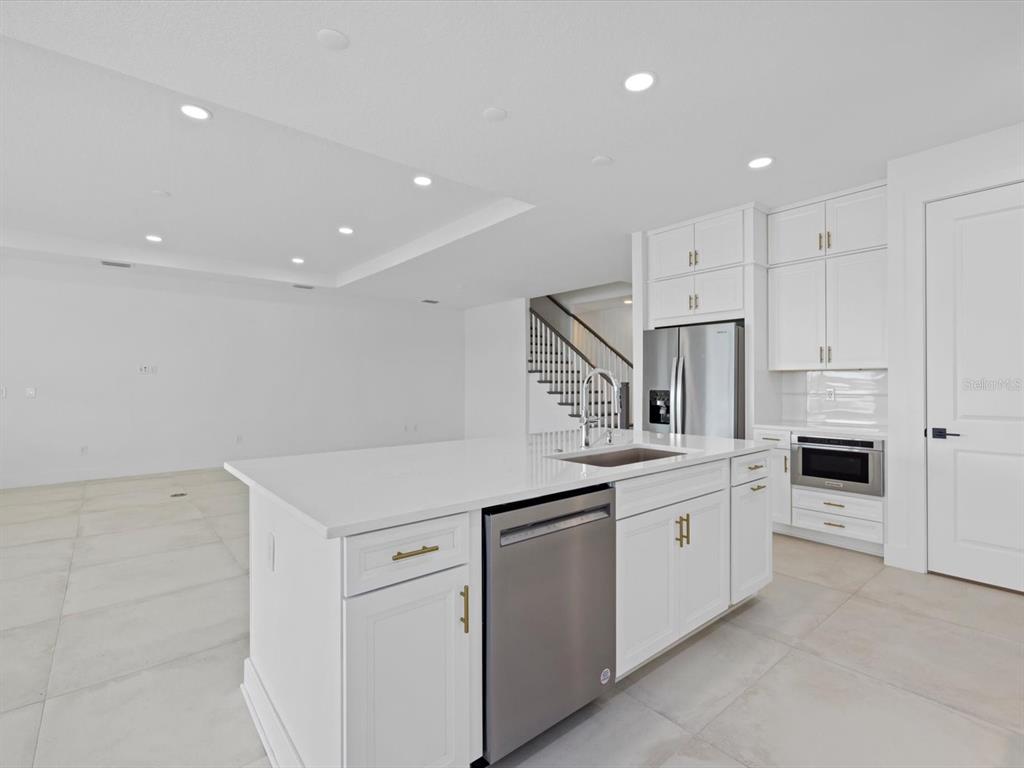 12815 Morning Mist Place Venice, FL 34293 - Photo 5 of 51