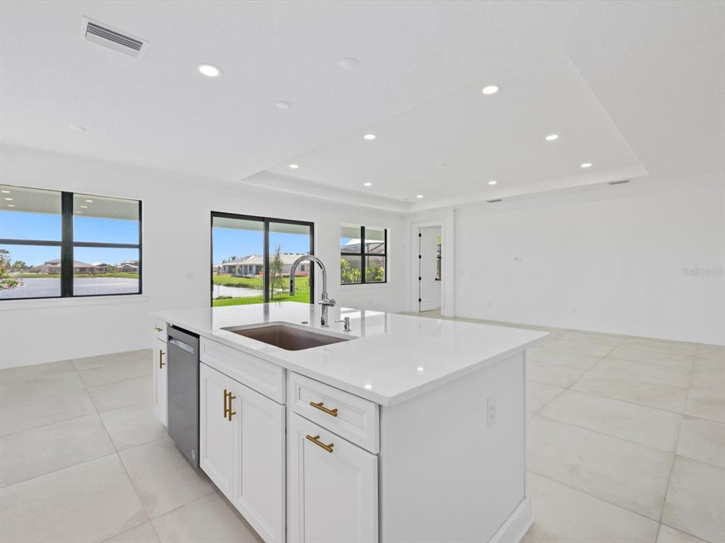 12815 Morning Mist Place Venice, FL 34293 - Photo 7 of 51