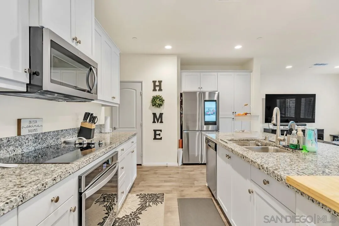 5446 Meridian Place Bonsall, CA 92003 - Photo 9 of 34 Gallery Image 9
