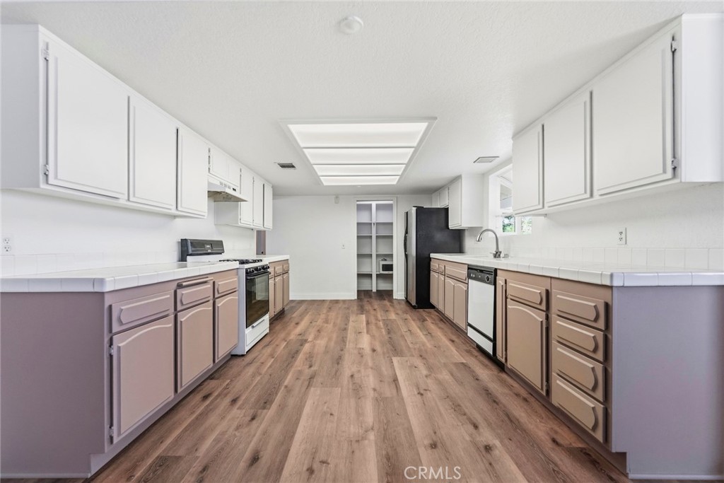 8853 Dufferin Avenue Riverside, CA 92504 - Photo 11 of 58