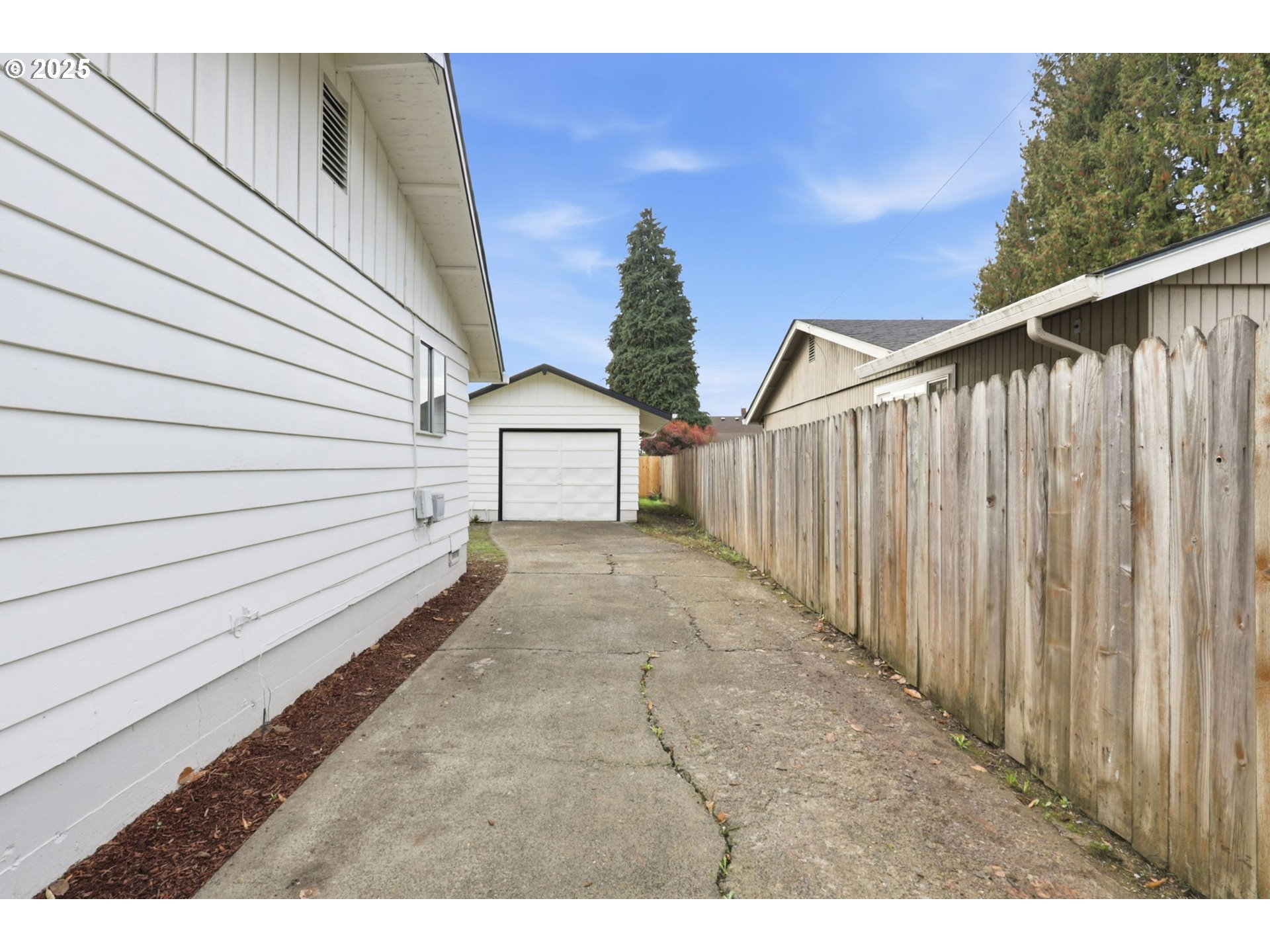 117 North 9th Avenue Ridgefield, WA 98642 - Photo 28 of 47 a view of a back yard of the house