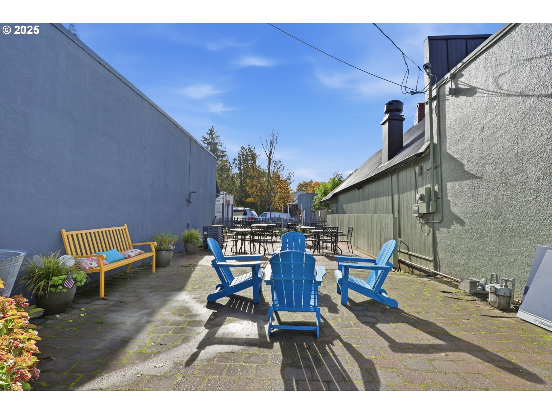 117 North 9th Avenue Ridgefield, WA 98642 - Photo 36 of 47 a living room with furniture and wooden floor