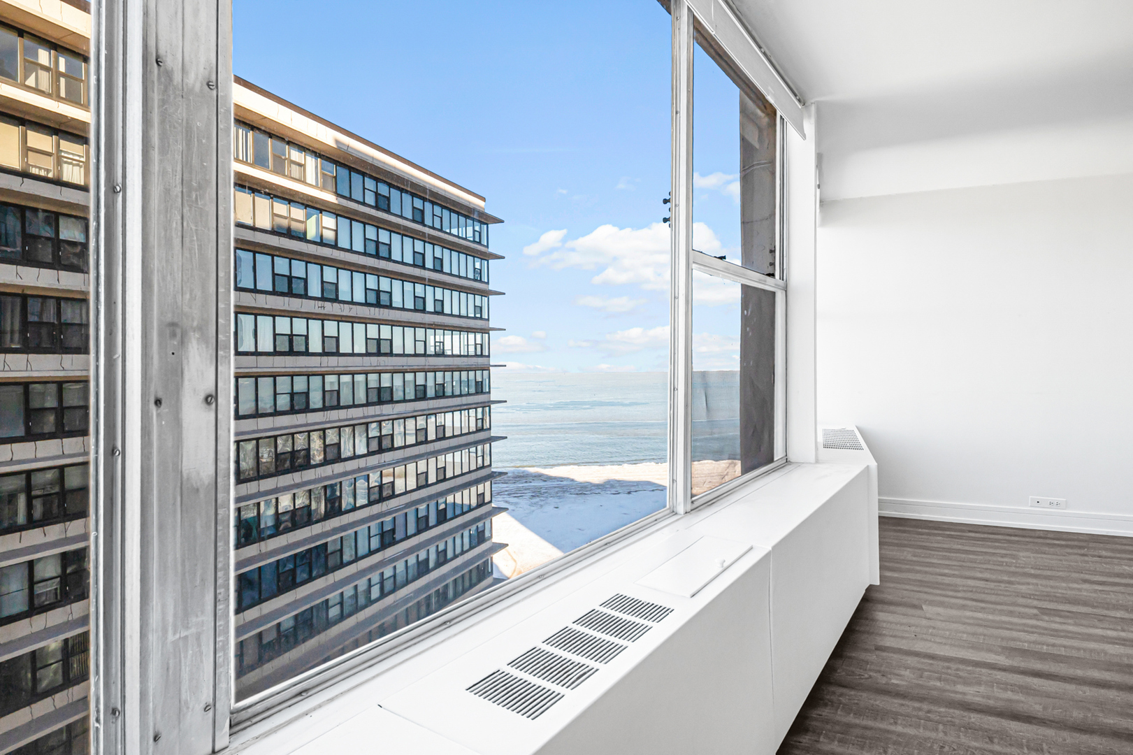 5757 North Sheridan Road, Unit 15G Chicago, IL 60660 - Photo 11 of 20