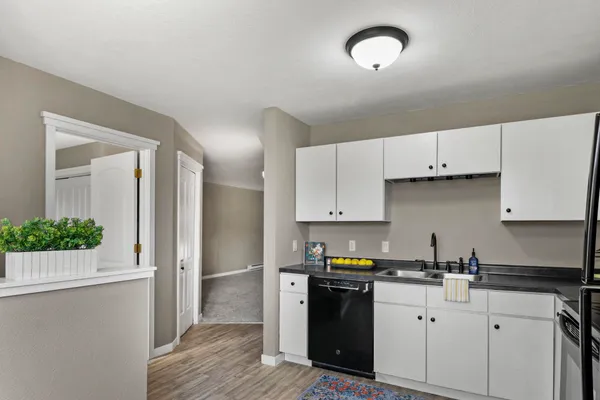 $199,900 | 1008 North Sunny Vale Lane, Unit B, Madison, WI 53713