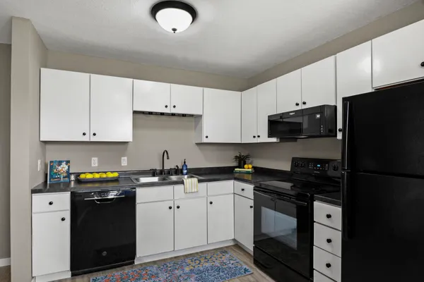 $199,900 | 1008 North Sunny Vale Lane, Unit B, Madison, WI 53713