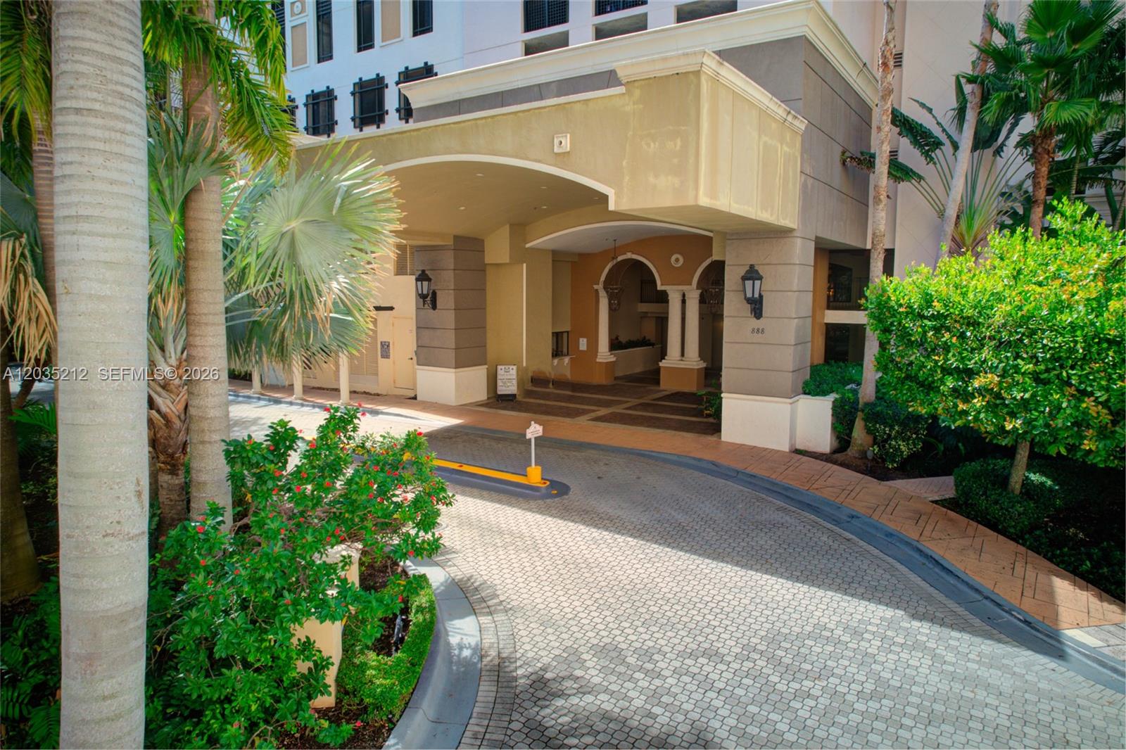 888 Douglas Road, Unit 302 Coral Gables, FL 33134 - Photo 47 of 51 PUERTA DE PALMAS FRONT ENTRANCE