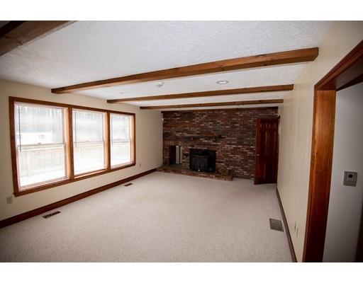115 Candlestick Road North Andover, MA 01845 - Photo 11 of 28 Gallery Image 11