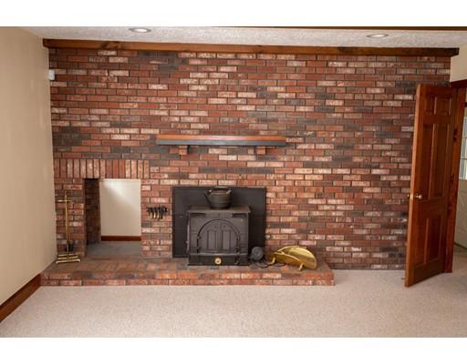 115 Candlestick Road North Andover, MA 01845 - Photo 12 of 28 Gallery Image 12