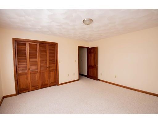 115 Candlestick Road North Andover, MA 01845 - Photo 21 of 28 Gallery Image 21