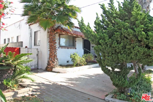 $895,000 | 2901 East 15th Street, Long Beach, CA 90804
