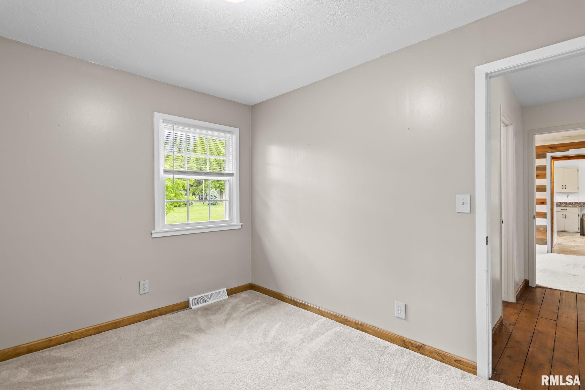 6247 Crows Mill Lane Springfield, IL 62712 - Photo 17 of 53