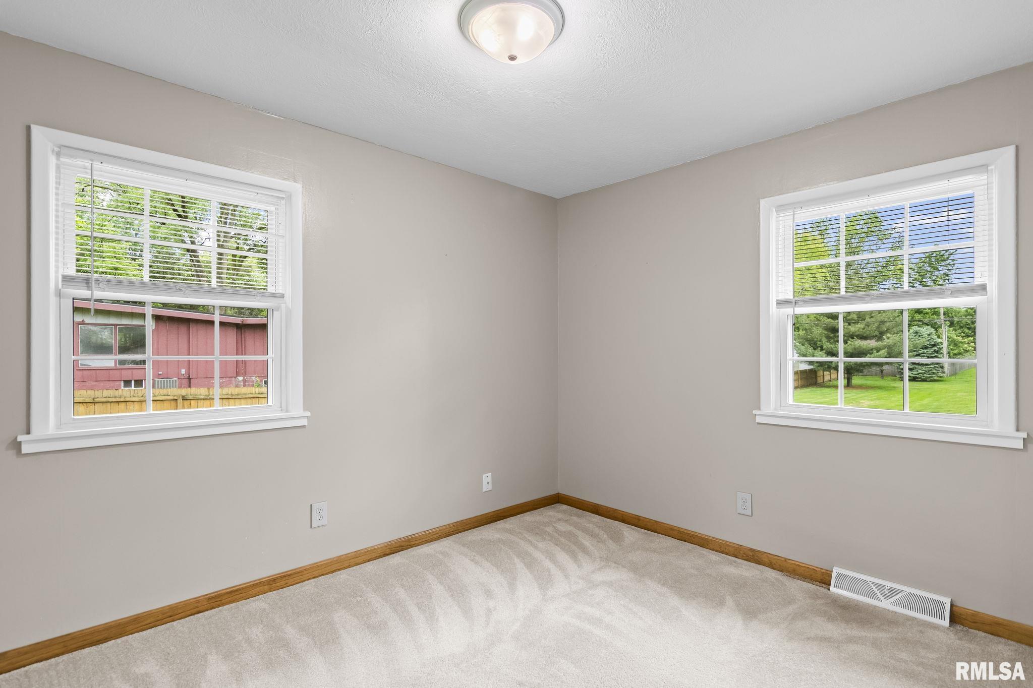 6247 Crows Mill Lane Springfield, IL 62712 - Photo 19 of 53