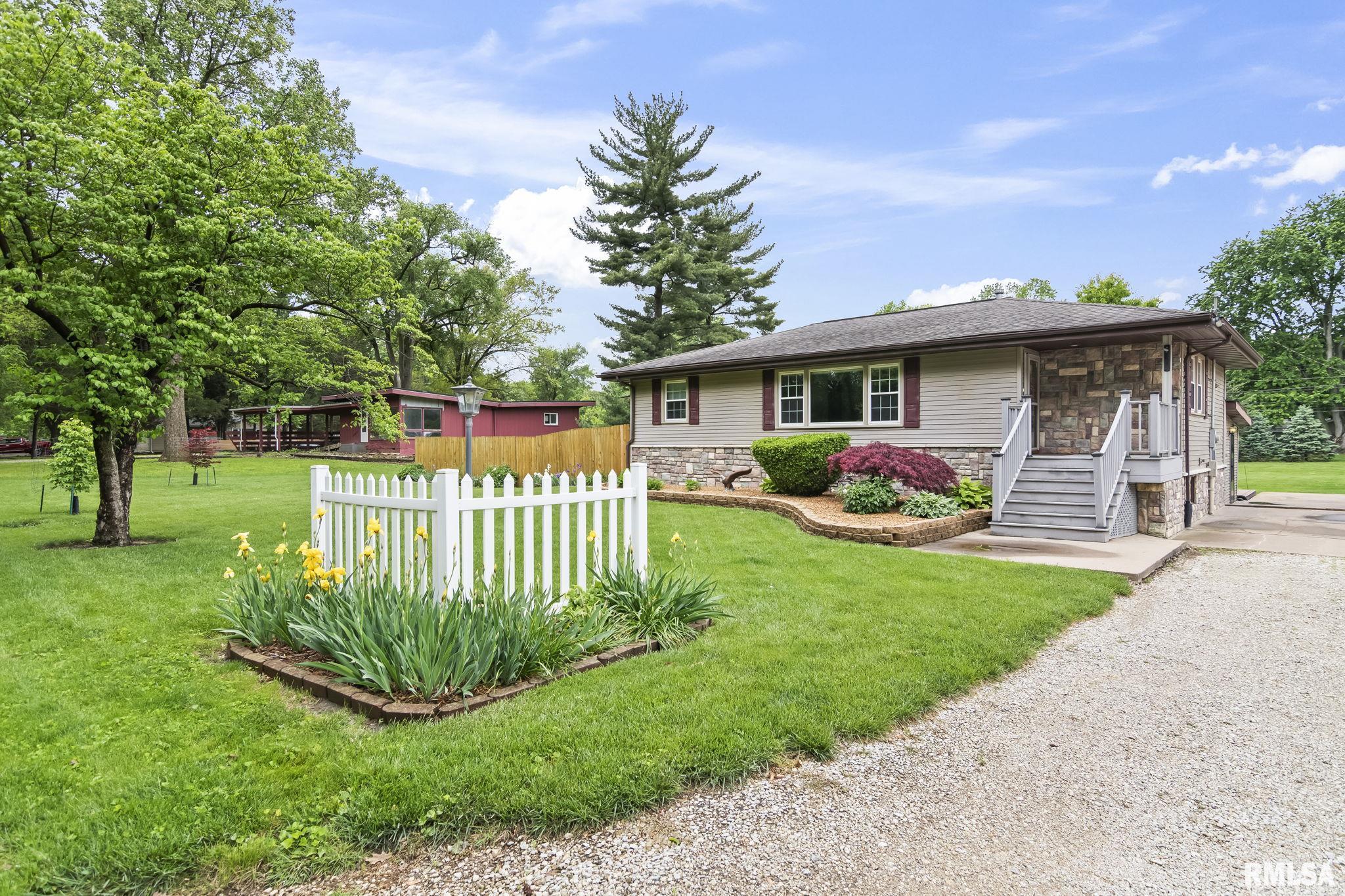 6247 Crows Mill Lane Springfield, IL 62712 - Photo 2 of 53
