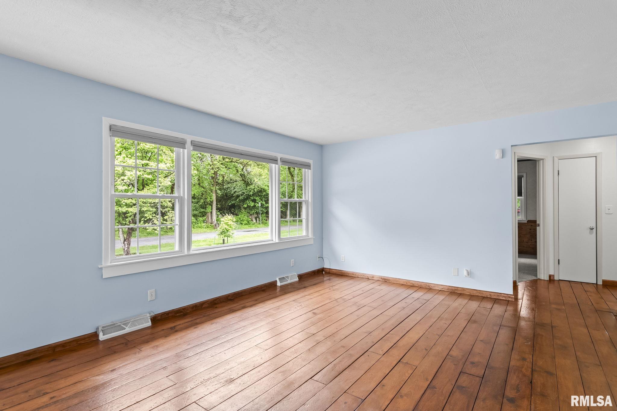 6247 Crows Mill Lane Springfield, IL 62712 - Photo 5 of 53