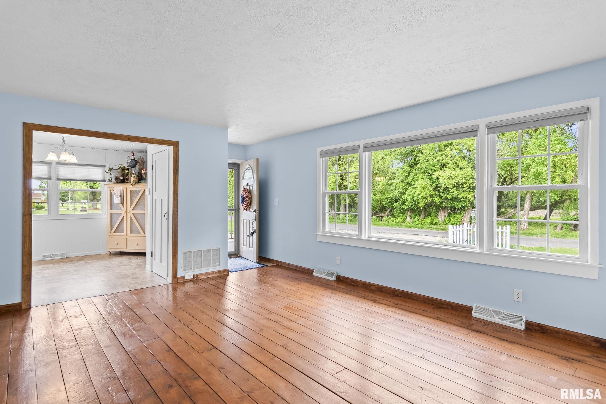 6247 Crows Mill Lane Springfield, IL 62712 - Photo 6 of 53