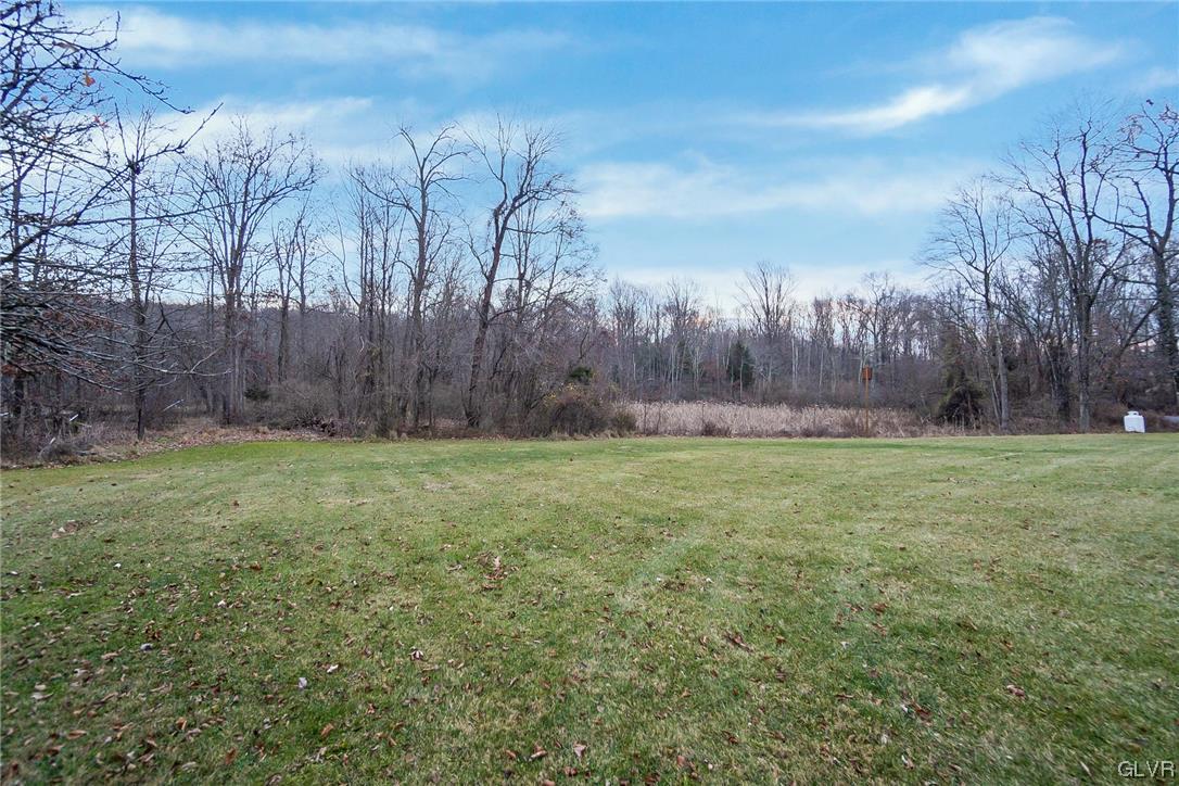 803 Molasses Road Bangor, PA 18013 - Photo 7 of 32 Gallery Image 7