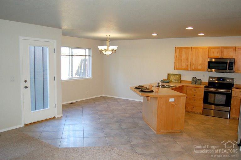20536 Rolen Avenue Bend, OR 97702 - Photo 7 of 17 Additional Photo