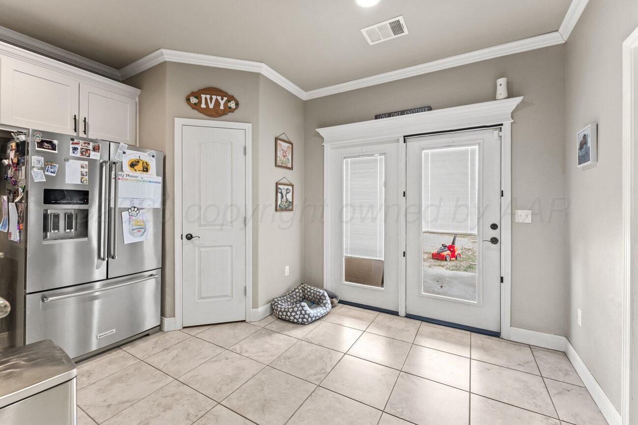 104 Western Street Claude, TX 79019 - Photo 11 of 34 Kitchen-3
