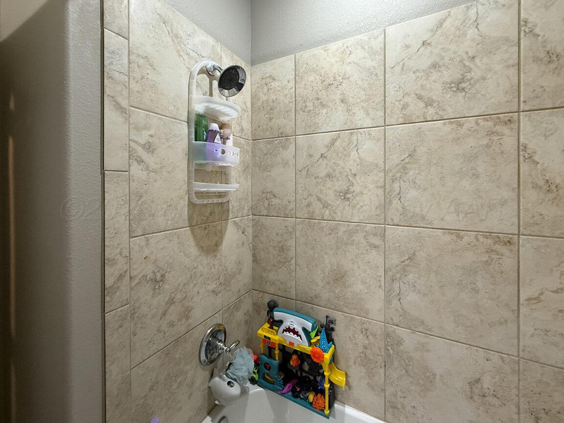 104 Western Street Claude, TX 79019 - Photo 23 of 34 Main Bath-3